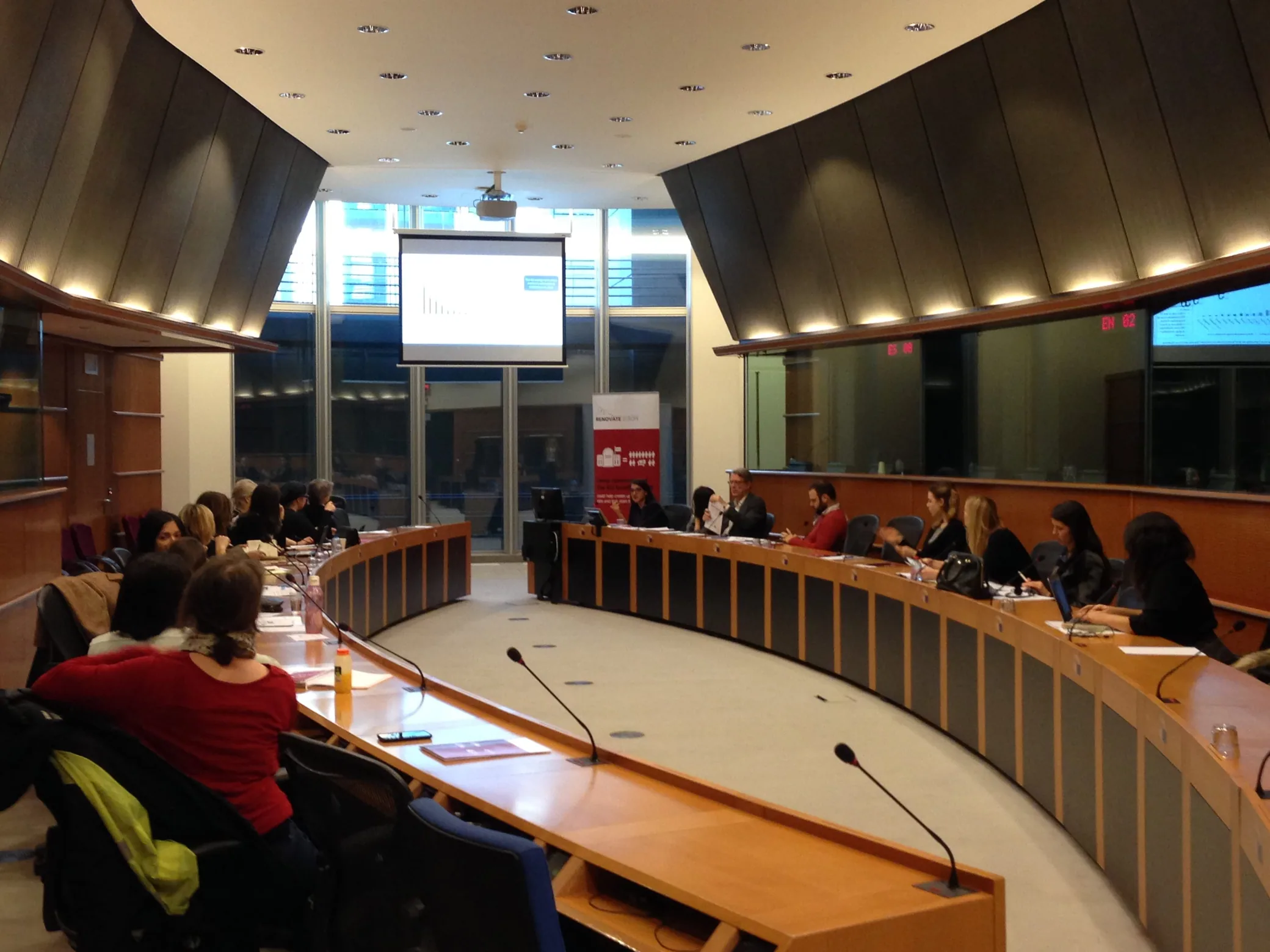 The briefing session on buildings in a European Parliament meeting room