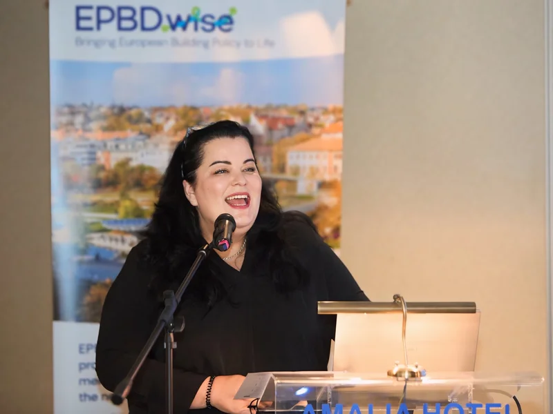 A speaker at the EPBD.wise policy forum in Athens