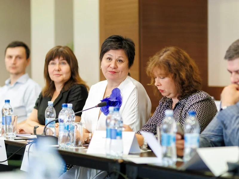 Panel speakers at the EPBD.wise policy forum in Kyiv